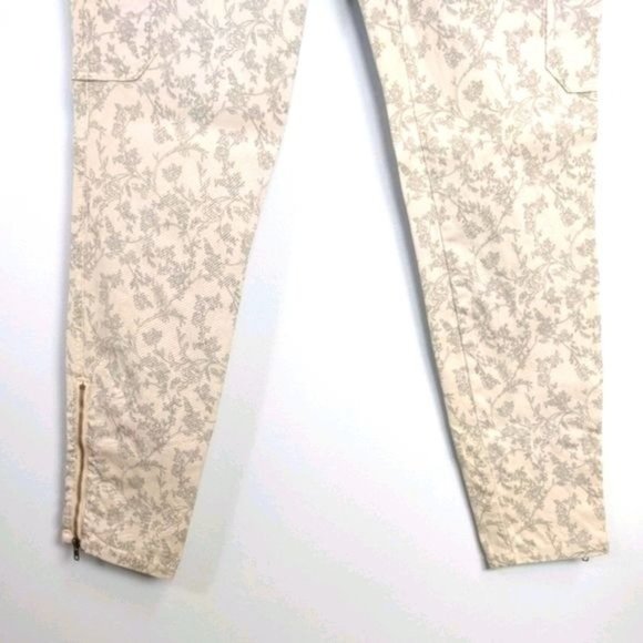 Level 99 Anthropologie Floral Print Cargo Pants 30 - Picture 5 of 8